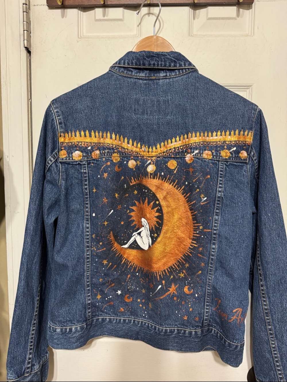 Eddie Bauer Blue Denim Jacket Moon Artwork Painted Size Medium C 20”